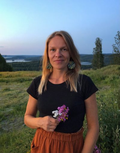 Osteopaatti Mirva Alveal